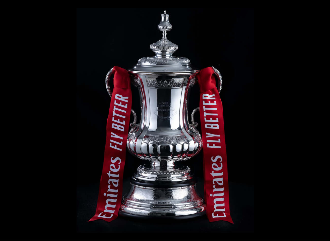 Deep Design Agency Mii Thonas Lyte Brand