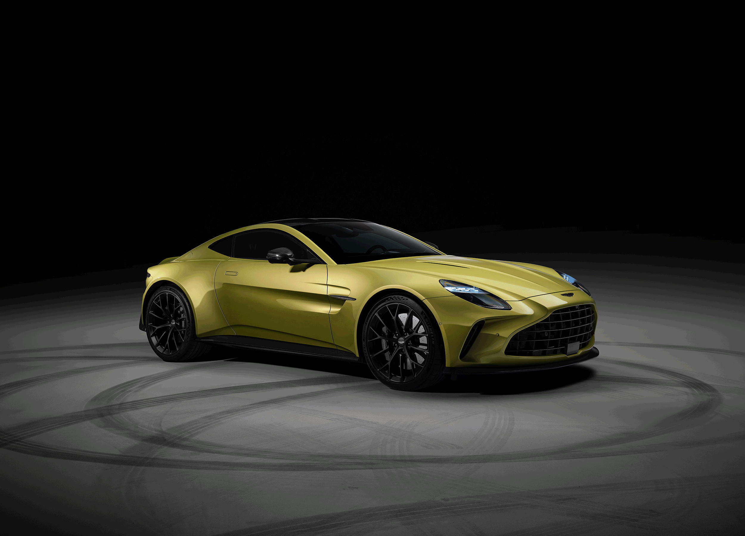 Deep Design Agency Aston Martin Vantage 4f